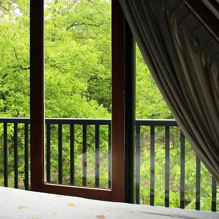 Comfy Bungalow With A Fire Place, In The Forest Сasa de vacaciones *